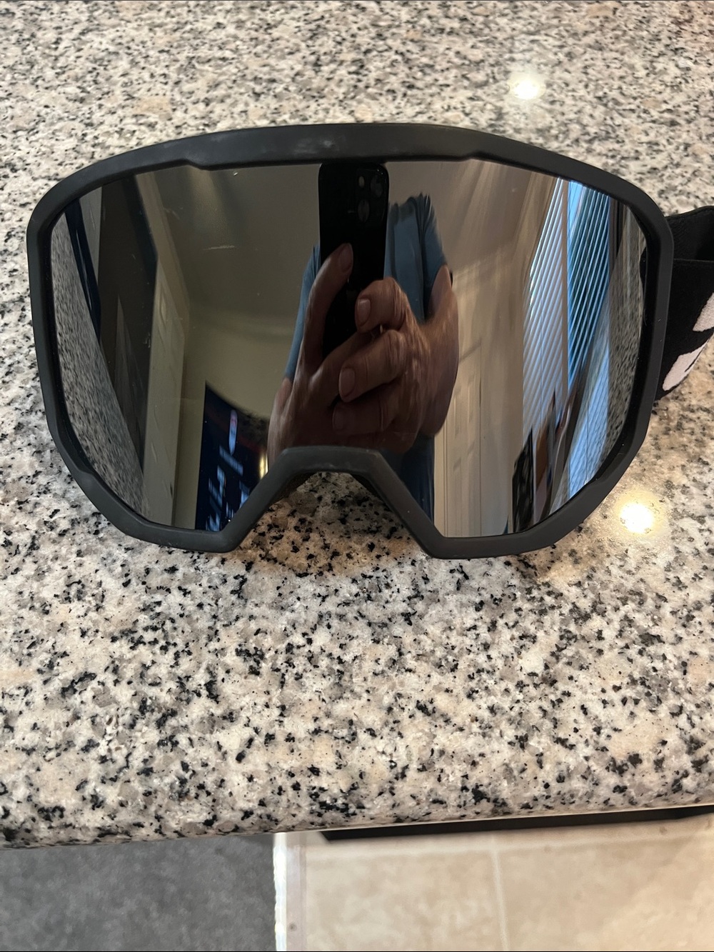 Men's Black Ski & Snowboard Goggles - Mirrored Lens
